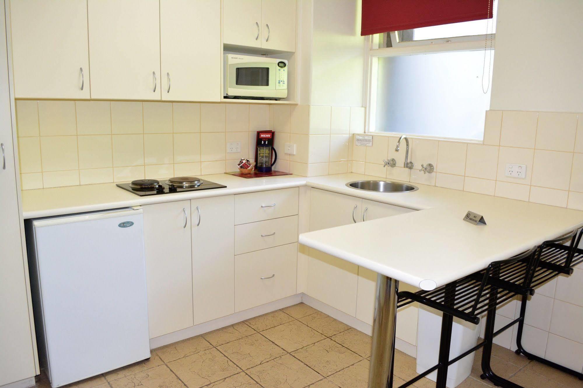 Albert Heights Serviced Apartments Мелбърн Екстериор снимка