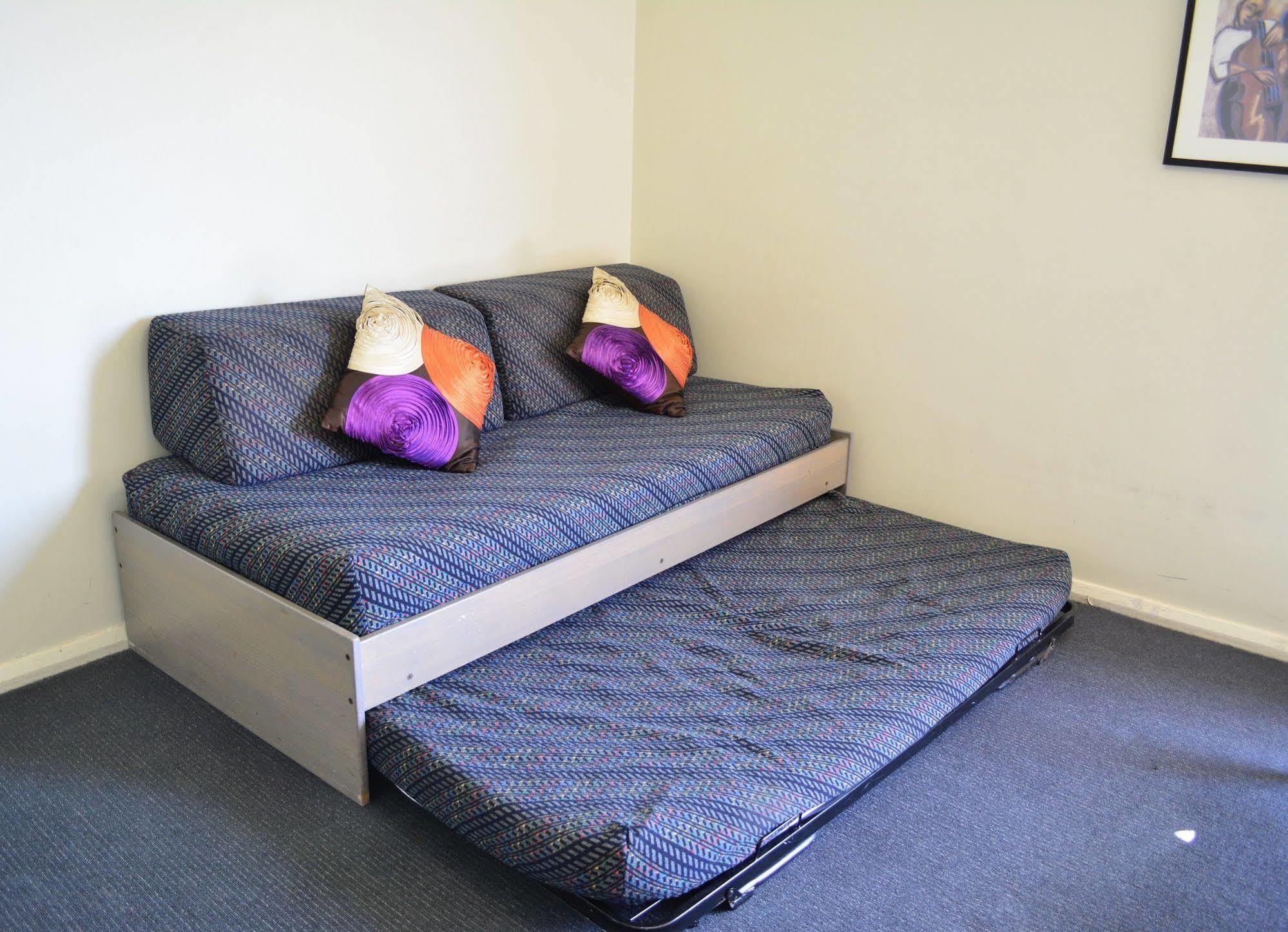 Albert Heights Serviced Apartments Мелбърн Екстериор снимка