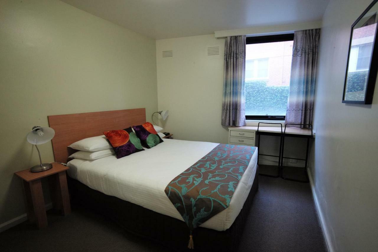 Albert Heights Serviced Apartments Мелбърн Екстериор снимка