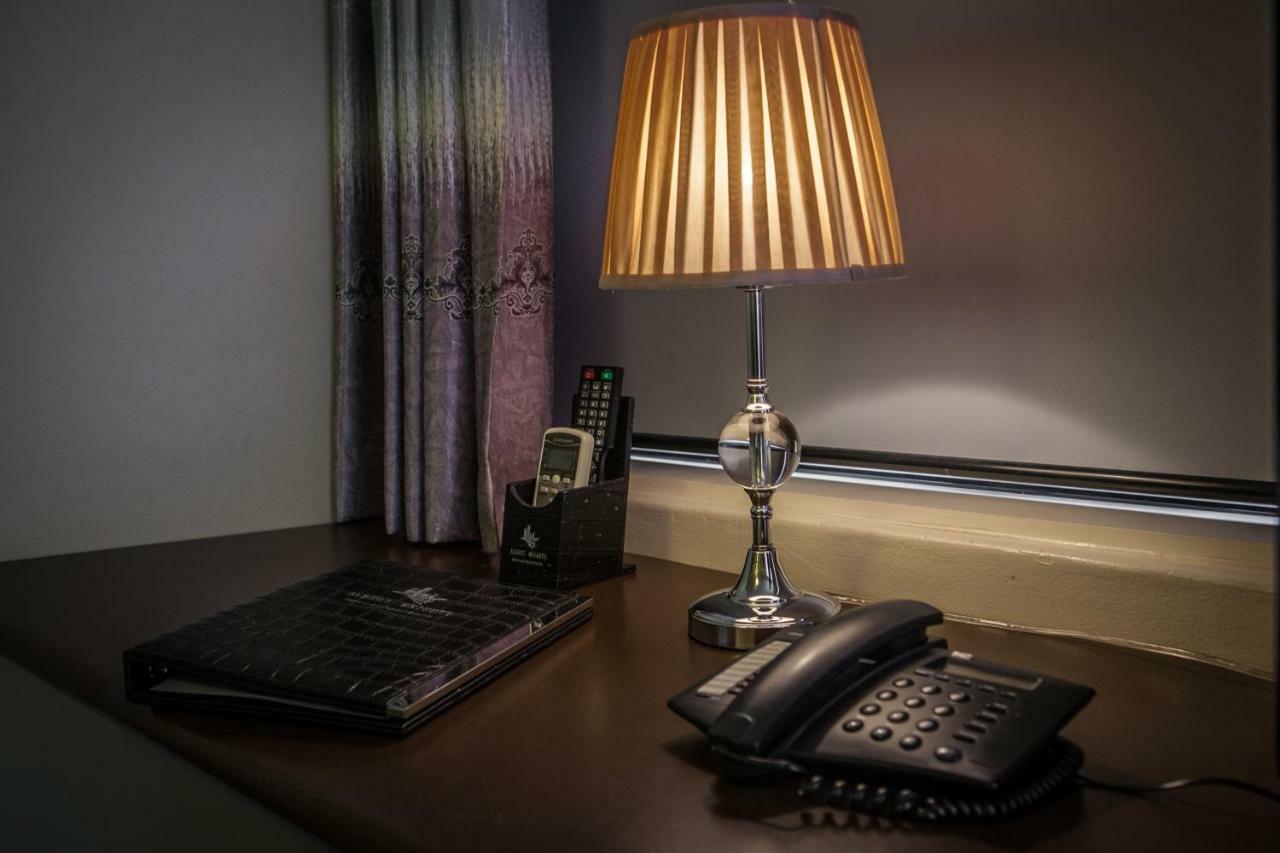 Albert Heights Serviced Apartments Мелбърн Екстериор снимка