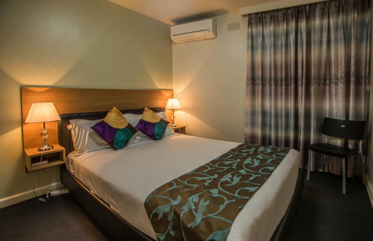 Albert Heights Serviced Apartments Мелбърн Екстериор снимка