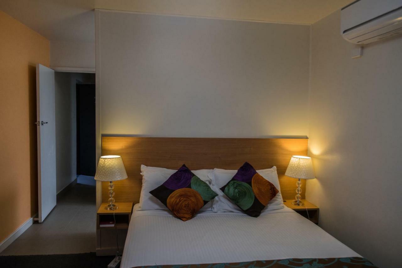Albert Heights Serviced Apartments Мелбърн Екстериор снимка