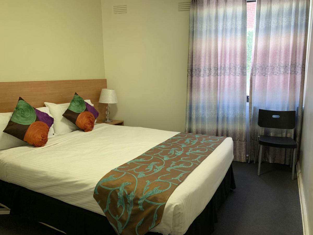 Albert Heights Serviced Apartments Мелбърн Екстериор снимка