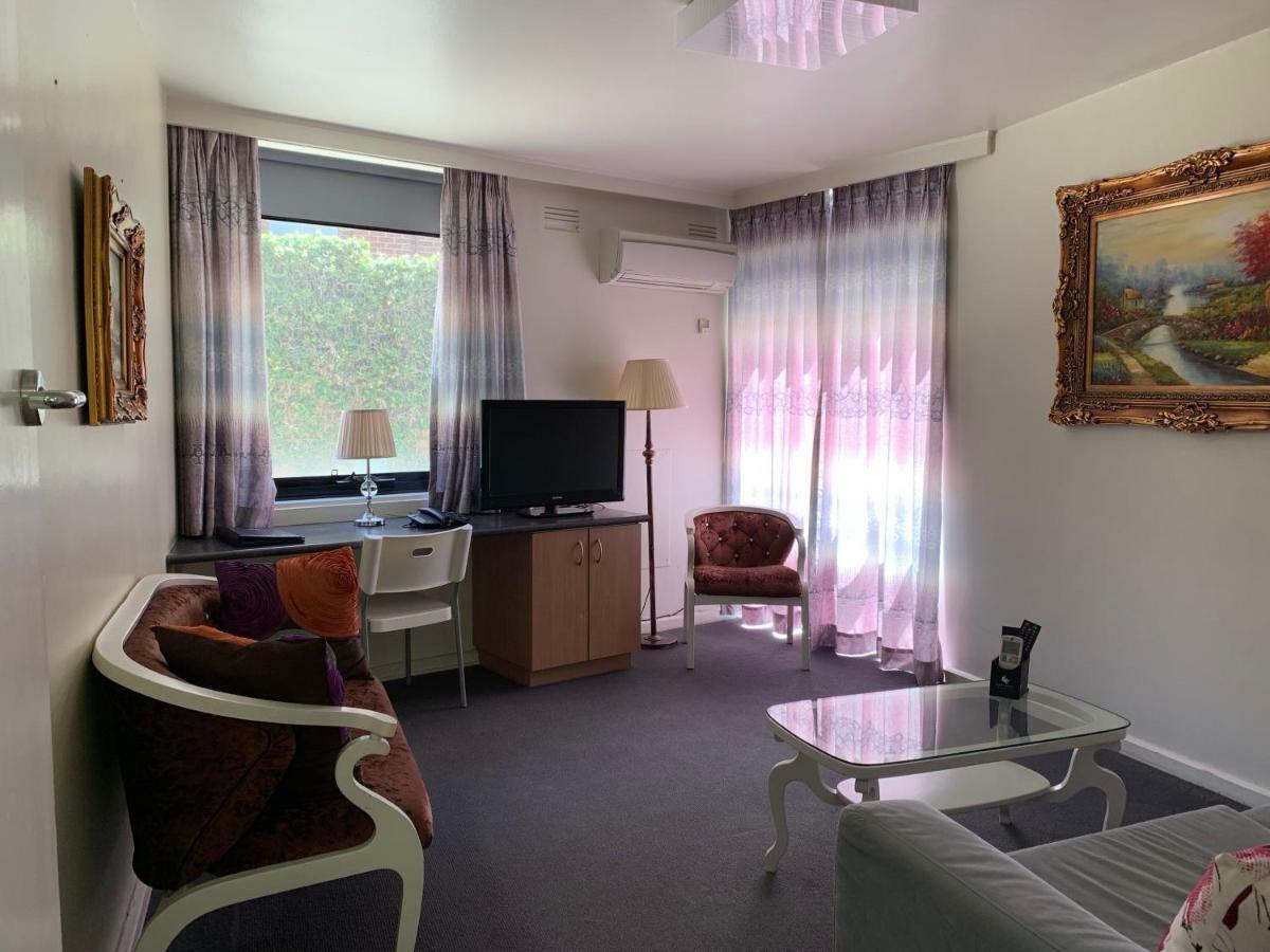 Albert Heights Serviced Apartments Мелбърн Екстериор снимка
