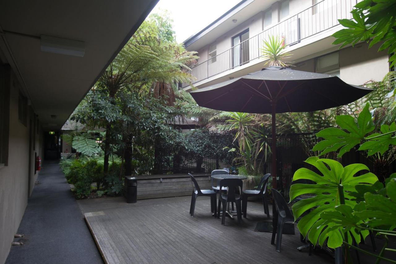 Albert Heights Serviced Apartments Мелбърн Екстериор снимка